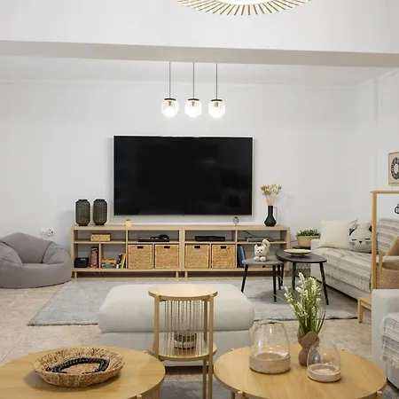Sunshine Grand Apartment-metro Station Апартамент *