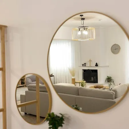 Sunshine Grand Apartment-metro Station *