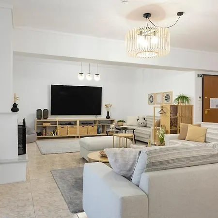 Sunshine Grand Apartment-metro Station Апартамент