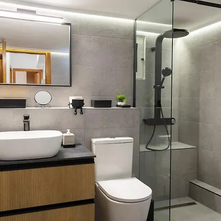 Апартамент Sunshine Grand Apartment-metro Station