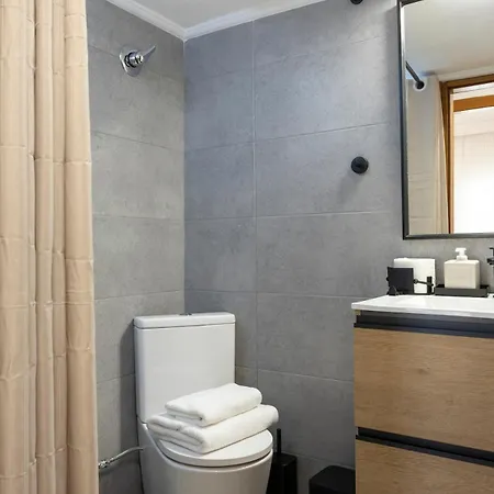 Sunshine Grand Apartment-metro Station * Солун
